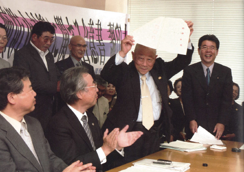 建交労、自治体に大きな影響力、写真